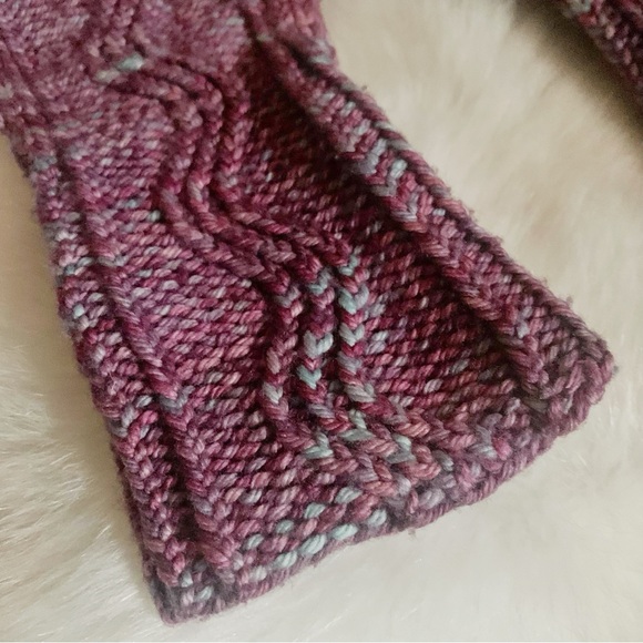 Homemade Knitted Gauntlet Fingerless Gloves OS - Picture 5 of 6